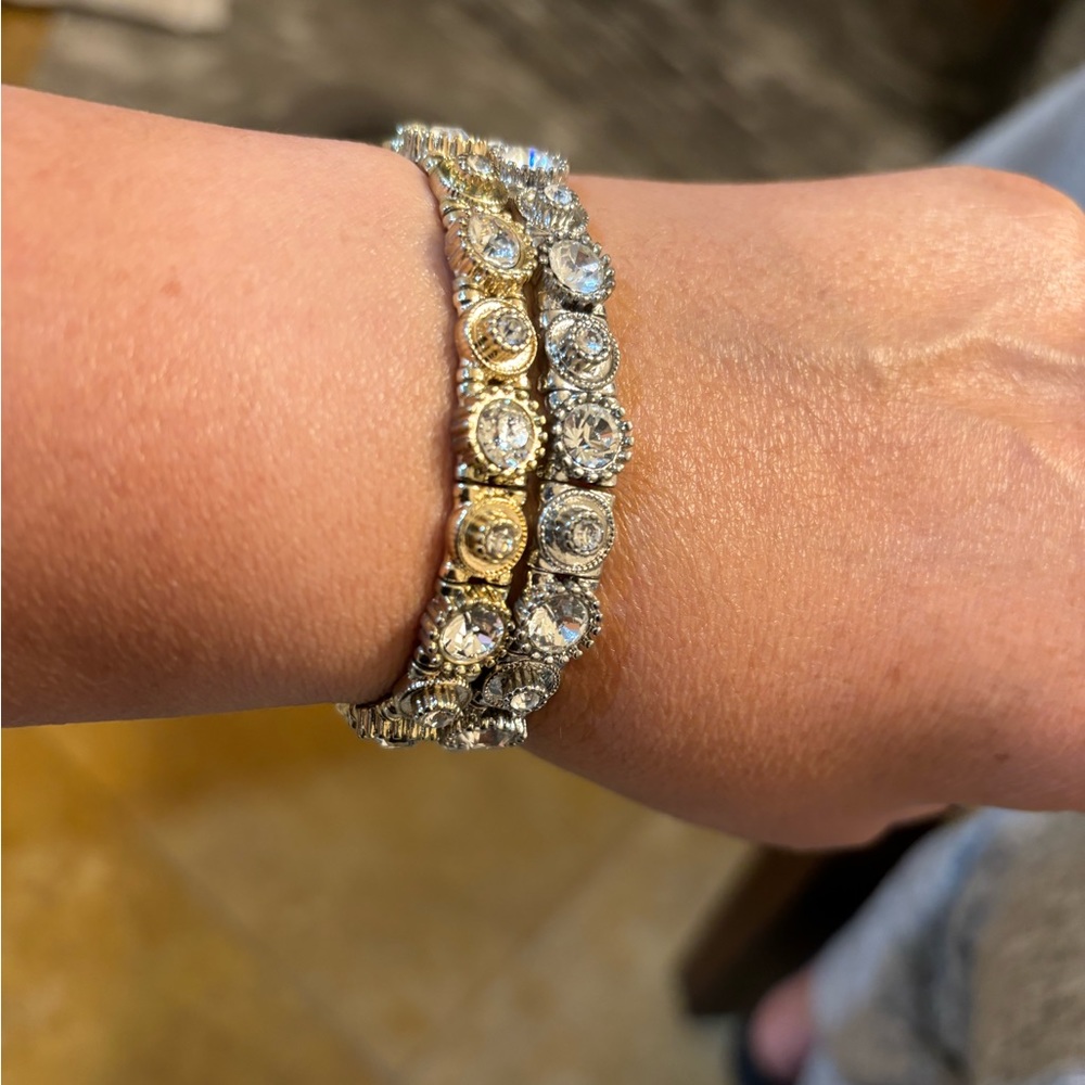 Beautiful elastic slip on bracelets. Vintage. Silver and gold tone